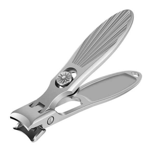 Wide jaw nail clipper with pattern