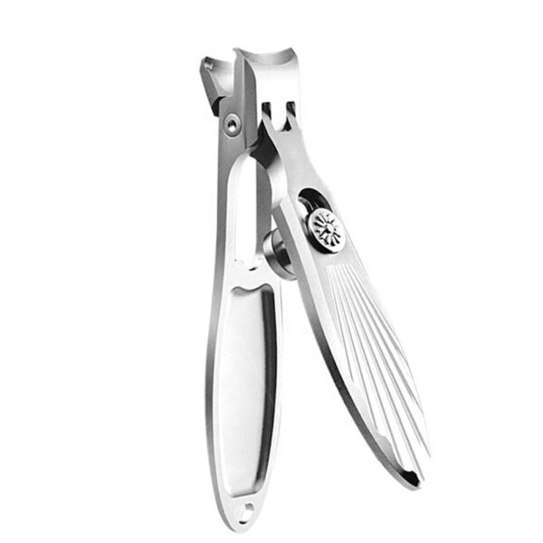 Wide jaw nail clipper with pattern